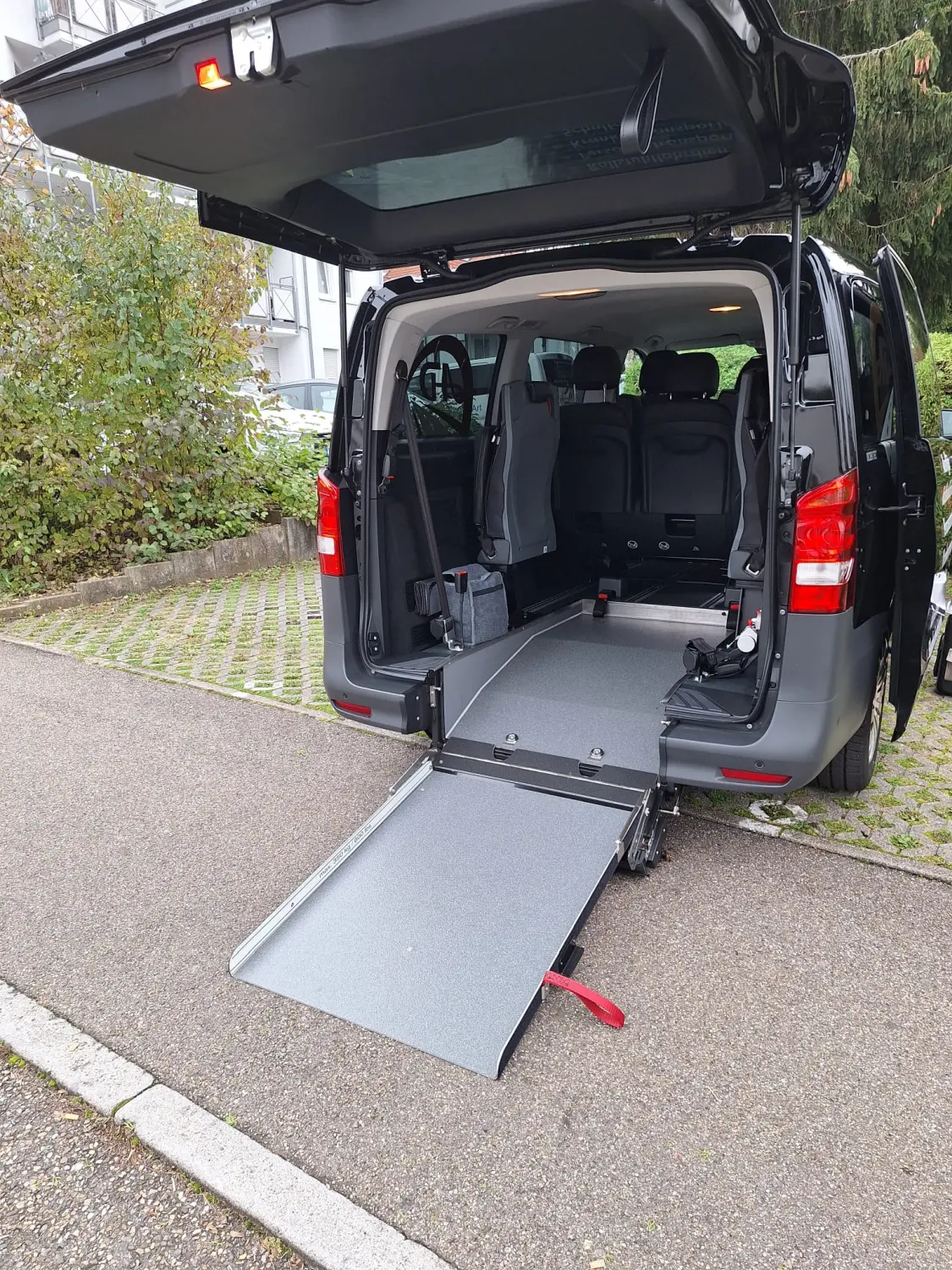 Flughafentransfer & Shuttle-Service für bis zu 7 Personen in Winnenden, Murr